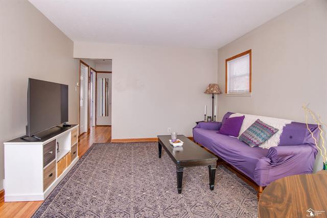 Builiding view nine for 18082 Ray, Riverview, MI. 48193