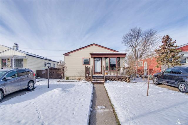 Builiding view one for 18082 Ray, Riverview, MI. 48193