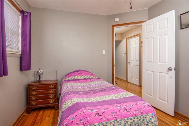 Builiding view sixteen for 18082 Ray, Riverview, MI. 48193