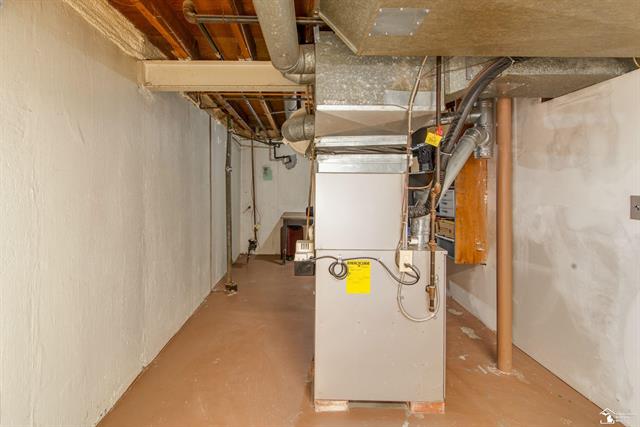 Builiding view twenty four for 18082 Ray, Riverview, MI. 48193