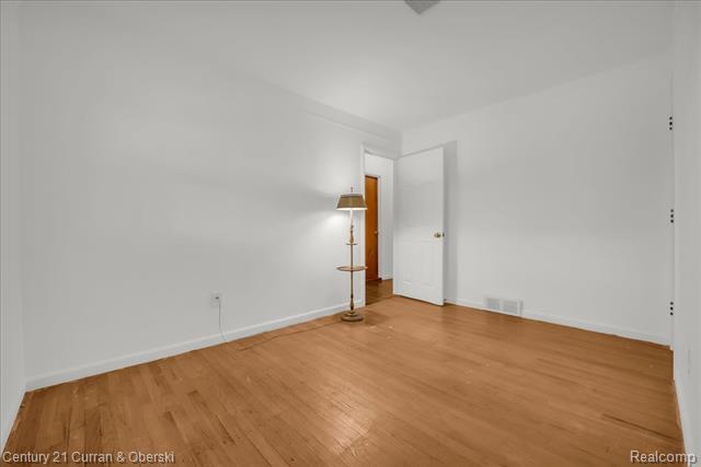 Builiding view eleven for 18616 Koester, Riverview, MI. 48193