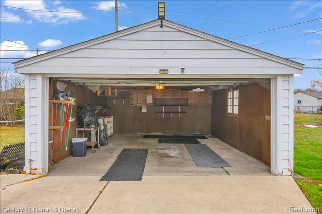 Builiding view seventeen for 18616 Koester, Riverview, MI. 48193