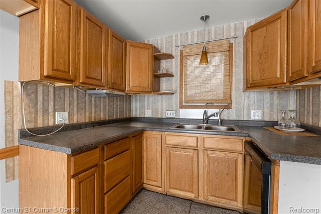 Builiding view twelve for 11531 Grant, Riverview, MI. 48193