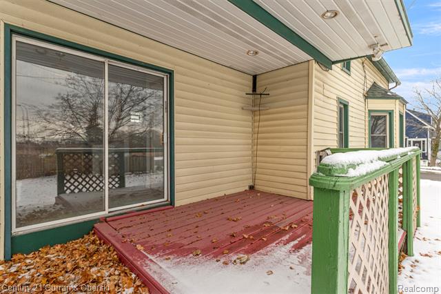 Builiding view twenty two for 11531 Grant, Riverview, MI. 48193