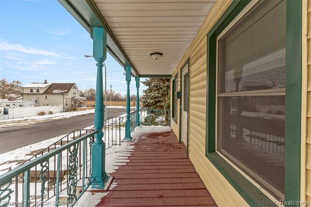 Builiding view two for 11531 Grant, Riverview, MI. 48193