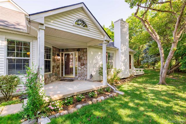 front view for 20204 Island Estate, Grosse Ile, Mi. 48138