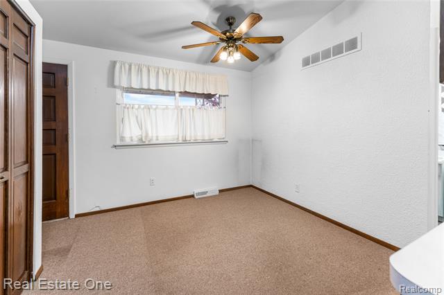 Builiding view eleven for 13918 Huntington, Riverview, MI. 48193