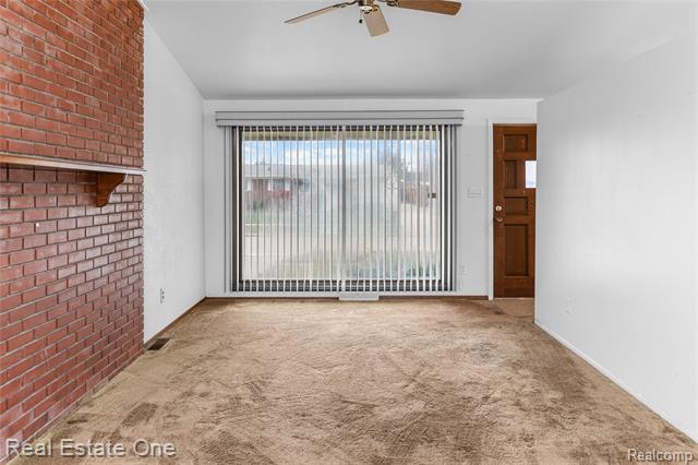 Builiding view nine for 13918 Huntington, Riverview, MI. 48193