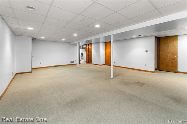 Builiding view seventeen for 13918 Huntington, Riverview, MI. 48193