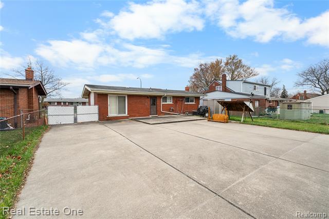 Builiding view six for 13918 Huntington, Riverview, MI. 48193