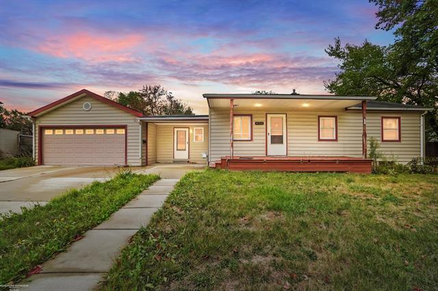 front view for 17108 Mulberry, Riverview, Mi. 48193