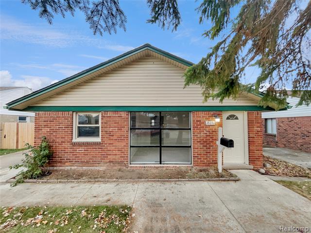 front view for 18031 Hamann, Riverview, Mi. 48193