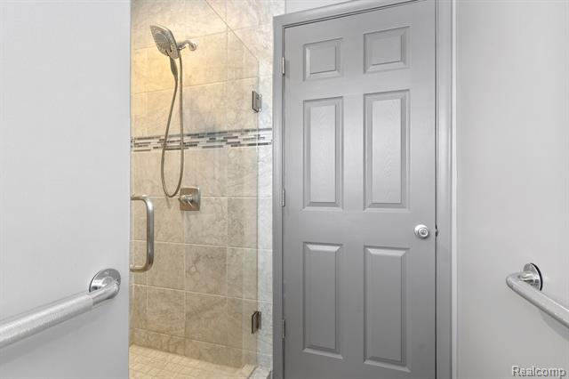 Builiding view eighteen for 12822 Johanna, Riverview, MI. 48193