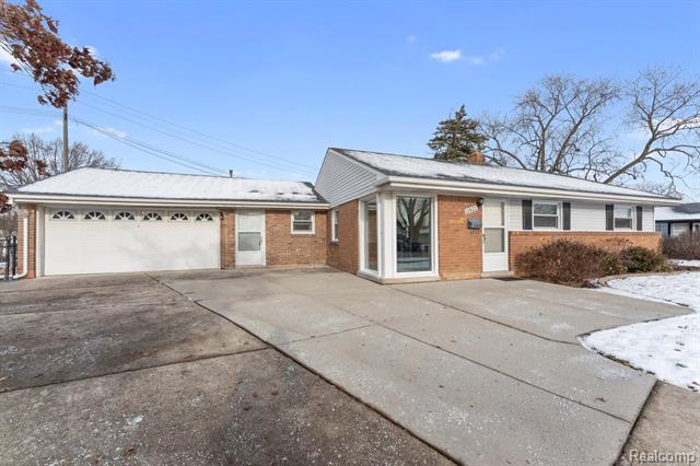 Builiding view one for 12822 Johanna, Riverview, MI. 48193