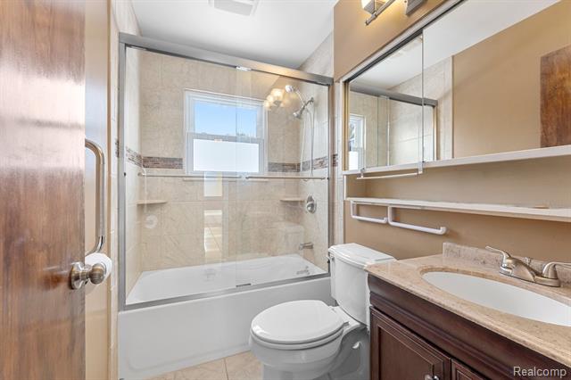 Builiding view sixteen for 12822 Johanna, Riverview, MI. 48193