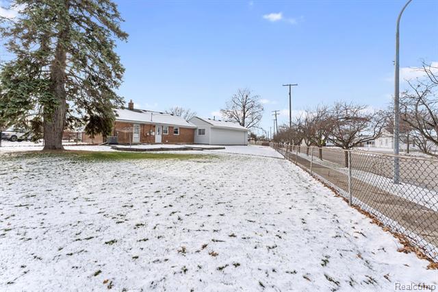 Builiding view twenty two for 12822 Johanna, Riverview, MI. 48193