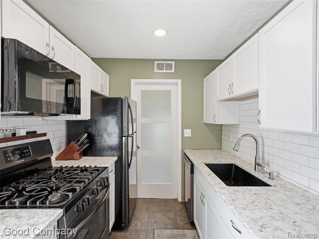 Builiding view fifteen for 1620 Browning, Ferndale, MI. 48220