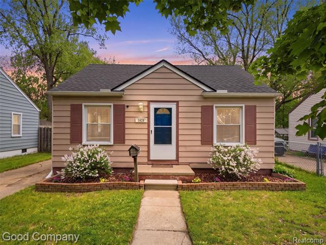 front view for 1620 Browning St, Ferndale, Mi. 48220