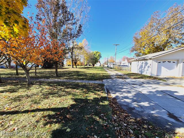 Builiding view eleven for 505 Forest, Wyandotte, MI. 48192