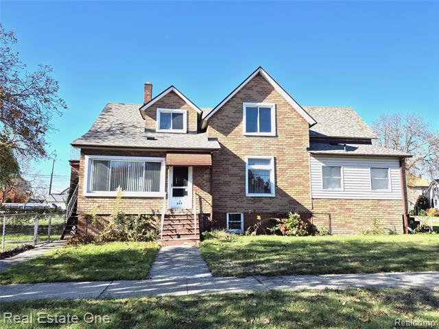 Builiding view seventeen for 505 Forest, Wyandotte, MI. 48192