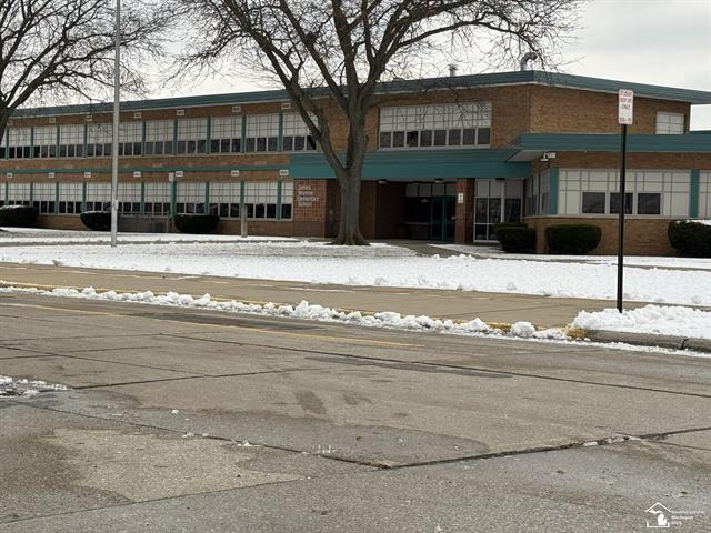 Builiding view eleven for 3838 16Th, Wyandotte, MI. 48192