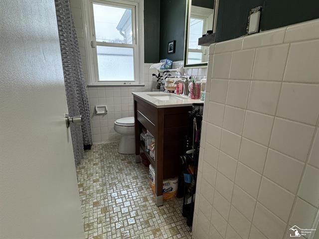 Builiding view five for 3838 16Th, Wyandotte, MI. 48192