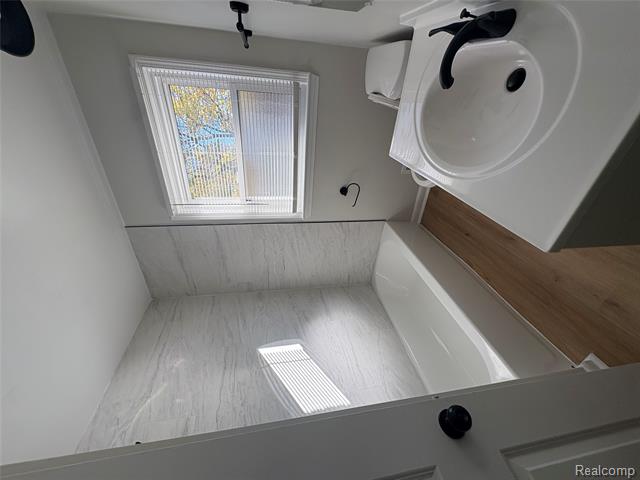 Builiding view seven for 24225 Ridgedale, Oak Park, MI. 48237