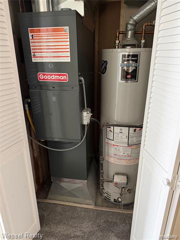 Builiding view eleven for 15338 Helen, Southgate, MI. 48195