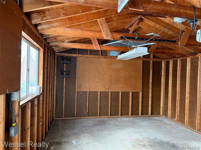 Builiding view fifteen for 15338 Helen, Southgate, MI. 48195