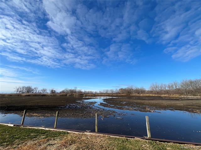 Builiding view eight for 35754 Erie, Rockwood, MI. 48173