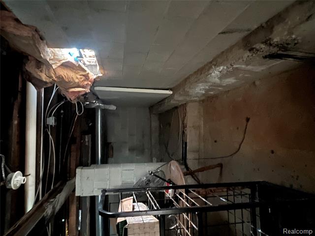 Builiding view eighty eight for 35754 Erie, Rockwood, MI. 48173