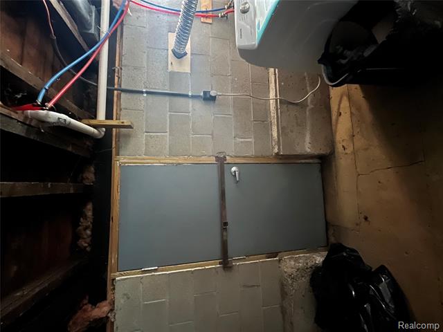 Builiding view eighty nine for 35754 Erie, Rockwood, MI. 48173