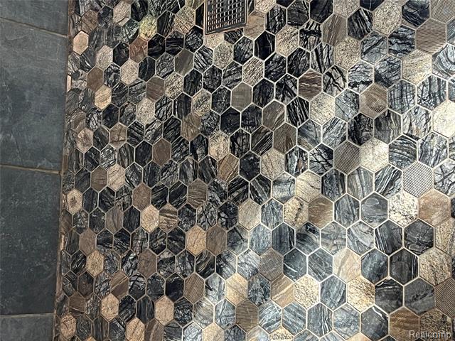 Builiding view fifty eight for 35754 Erie, Rockwood, MI. 48173