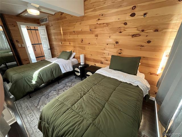 Builiding view fifty one for 35754 Erie, Rockwood, MI. 48173