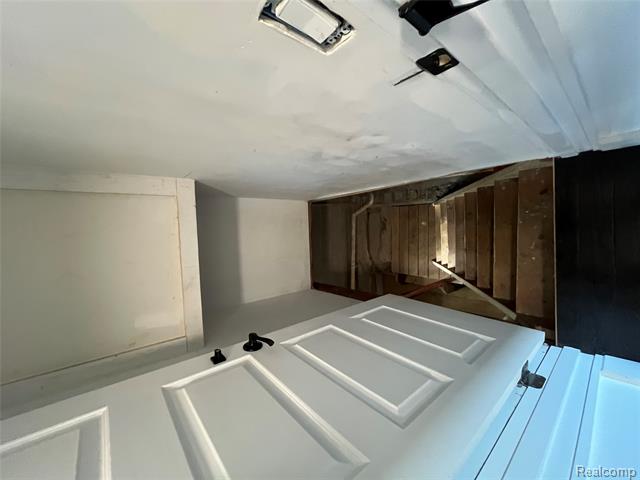 Builiding view ninety one for 35754 Erie, Rockwood, MI. 48173