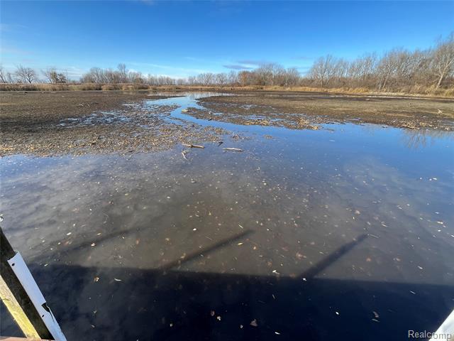 Builiding view ten for 35754 Erie, Rockwood, MI. 48173