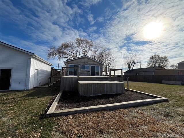 Builiding view thirteen for 35754 Erie, Rockwood, MI. 48173