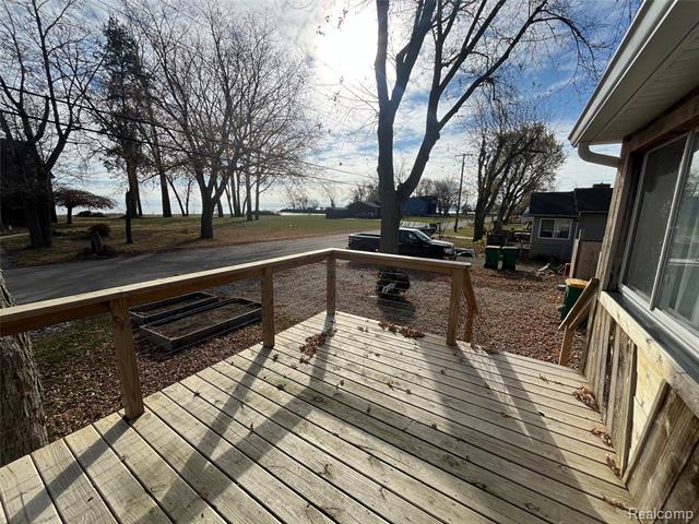 Builiding view thirty for 35754 Erie, Rockwood, MI. 48173