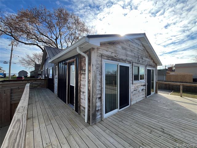 Builiding view twenty five for 35754 Erie, Rockwood, MI. 48173