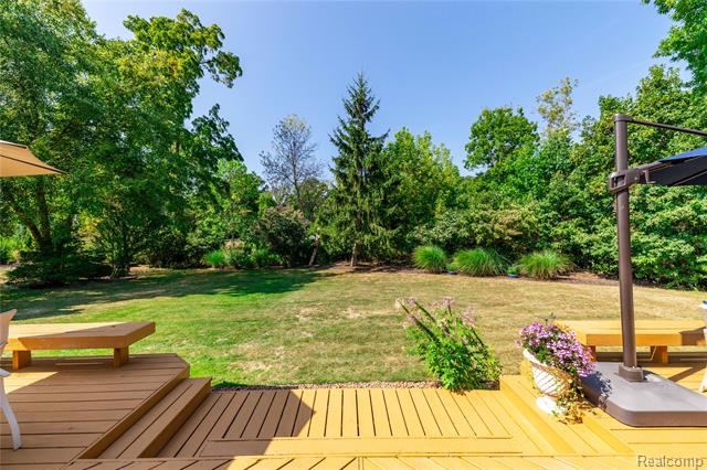 Builiding view fifty seven for 29462 East River, Grosse Ile, MI. 48138