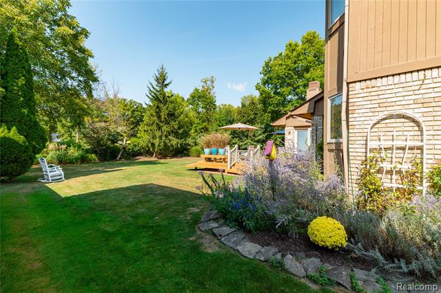 Builiding view fifty three for 29462 East River, Grosse Ile, MI. 48138