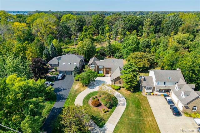 Builiding view sixty six for 29462 East River, Grosse Ile, MI. 48138