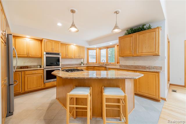 Builiding view twenty one for 29462 East River, Grosse Ile, MI. 48138