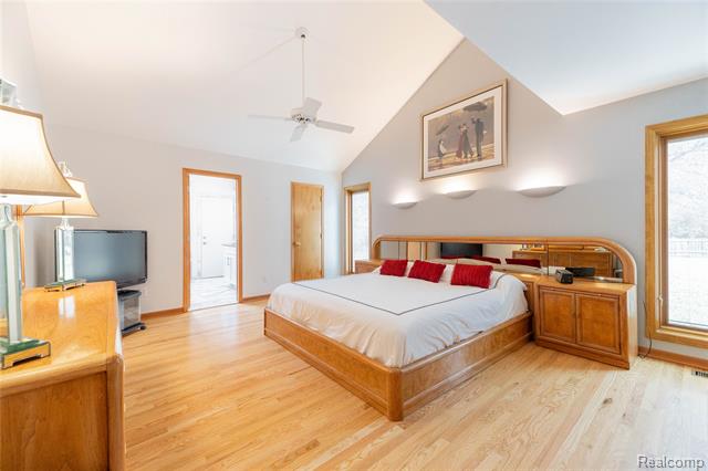 Builiding view twenty six for 29462 East River, Grosse Ile, MI. 48138