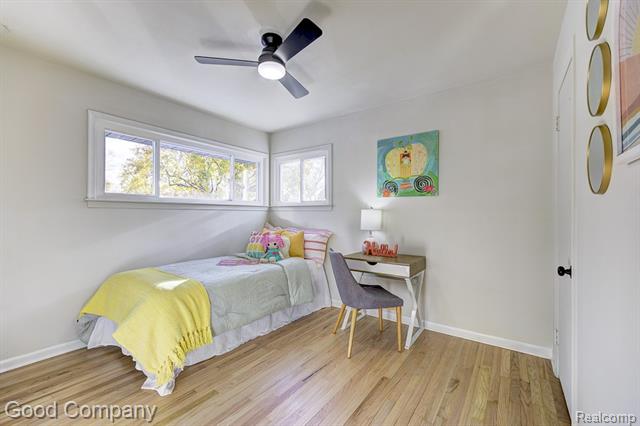 Builiding view twenty three for 24231 Ridgedale, Oak Park, MI. 48237