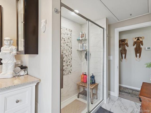 Builiding view thirty for 404 Pine, Wyandotte, MI. 48192