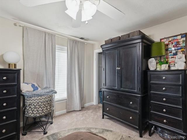 Builiding view twenty eight for 404 Pine, Wyandotte, MI. 48192