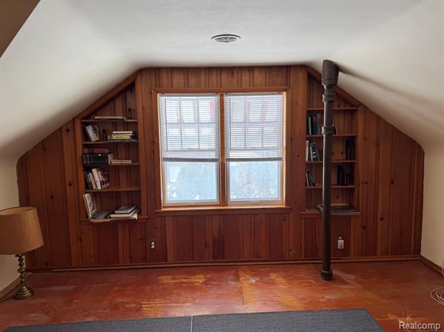 Builiding view fifteen for 13226 Catalpa, Southgate, MI. 48195