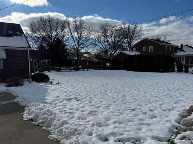 Builiding view seven for 13226 Catalpa, Southgate, MI. 48195