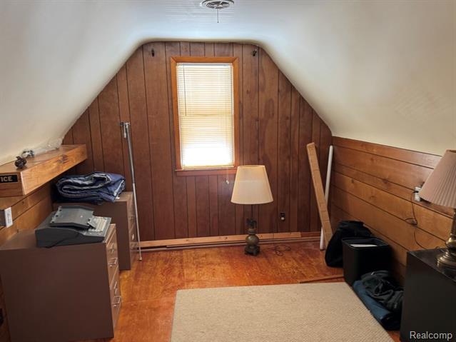 Builiding view sixteen for 13226 Catalpa, Southgate, MI. 48195